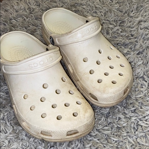 white crocs dirty